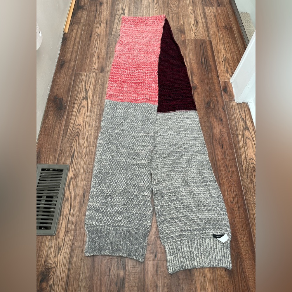 ARITZIA WOOL SCARF. Width 9” inches Length 110” inches